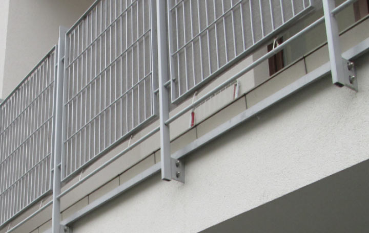 Profilage du bord extérieur du balcon.